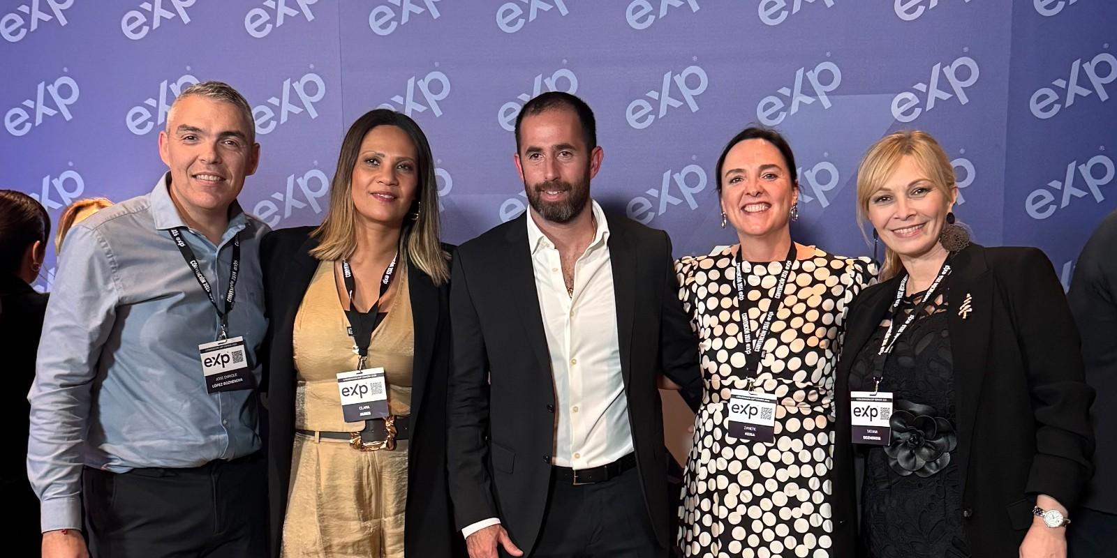 Éxito Inmobiliario en eXp Realty: Historias Inspiradoras